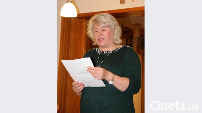 Christine Rupprecht brachte ihre neueste selbst verfasste Mundartgeschichte zu Gehör. Bild: rpp