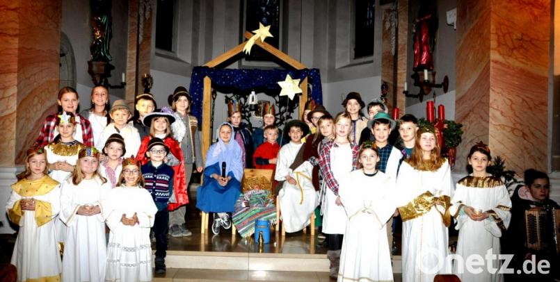 Mehr als 30 Kinder spielen, singen und musizieren beim Krippenspiel an Heiligabend um 15.30 Uhr in der Pfarrkirche. Bild: es