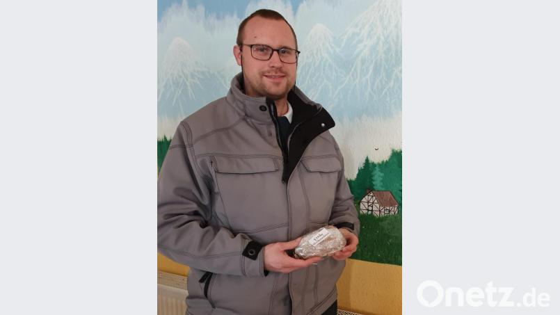 Florian Pappenberger hat für zugunsten des Grafenwöhrer Bürgerladens 65 Stollen gebacken. Bild: rgr