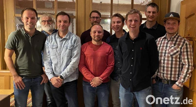 Die Erstplatzierten der Vereinsmeisterschaft des TC Freudenberg. Bild: nß