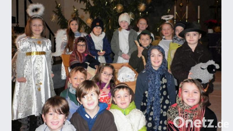 20 Kinder brachten die Botschaft der Heiligen Nacht in die Christuskirche Bild: cog