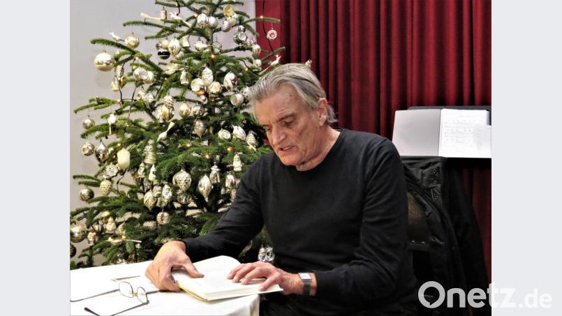 Thomas Rode las Weihnachtsgeschichten von Autoren aus dem vergangenen Jahrhundert. Bild: ubb