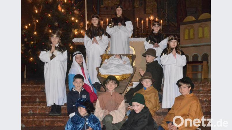 Beim Krippenspiel in der Kinderchristmette reichten in der Herz Jesu Kirche die Sitzplätze nicht aus. Bild: Kunz