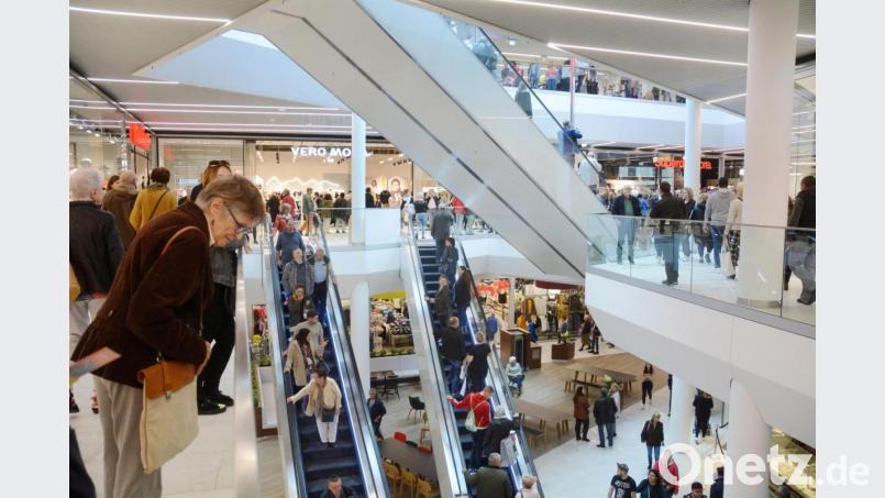Menschenmassen bei der NOC-Eröffnung im September. Bild: Gabi Schönberger