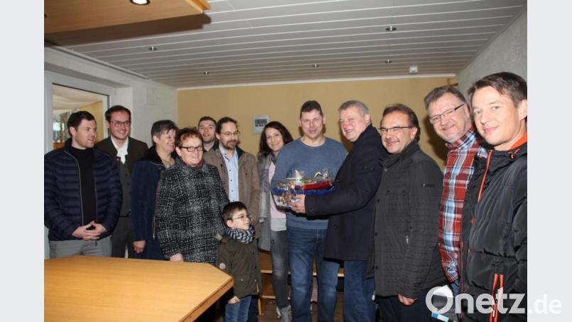Auch Wachleiter Thomas Zeitler (Mitte) in der BRK-Rettungswache in Oberviechtach stattete die Delegation der CSU einen Besuch ab. Bild: frd