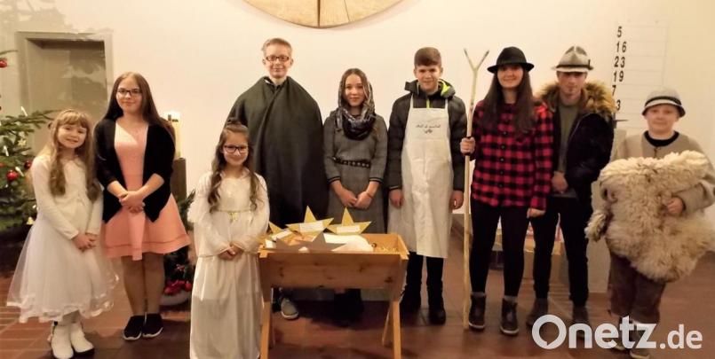 Lange haben sich die Jugendlichen und Kindern für das Krippenspiel in der evangelischen Michaelskirche vorbereitet. Bild: rgr
