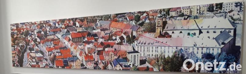 3,80 Meter breit ist die von Florian Thomas nach der Vorlage einer historischen Postkarte gemalte Ansicht der Stadt Waldsassen. Bild: pz