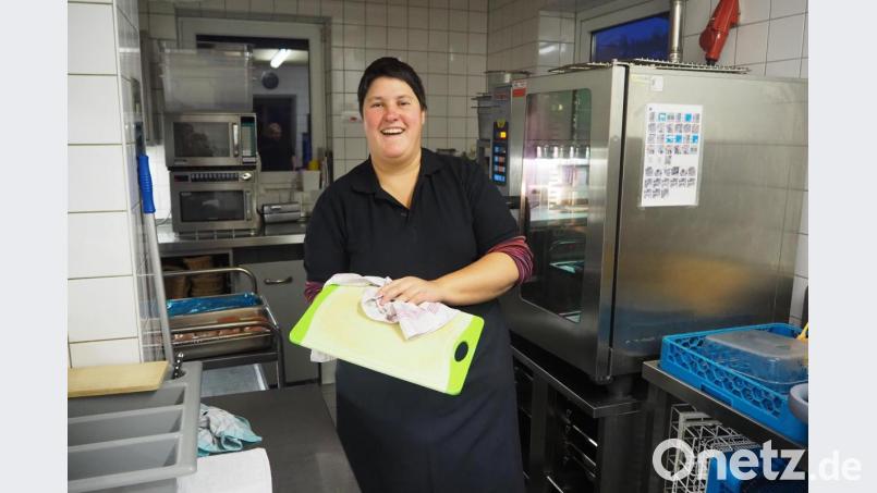 Claudia Wandzioch hat ihren Platz im Leben gefunden. Seit diesem Jahr verstärkt sie das Team im Musik-Café &quot;B14&quot; in Wernberg-Köblitz. Bild: bl