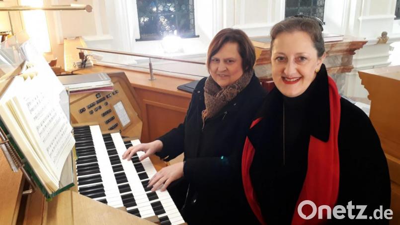 Ein gut eingespieltes Team: Organistin Klara Bäumler (links) und die Gesangspädagogin Gertrud Werner von der Musikschule. Bild: kwl