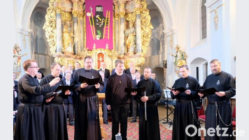 Junge Gesichter und Stimmen sind in einer Schola der Passionisten zu Hause.. Bild: mab