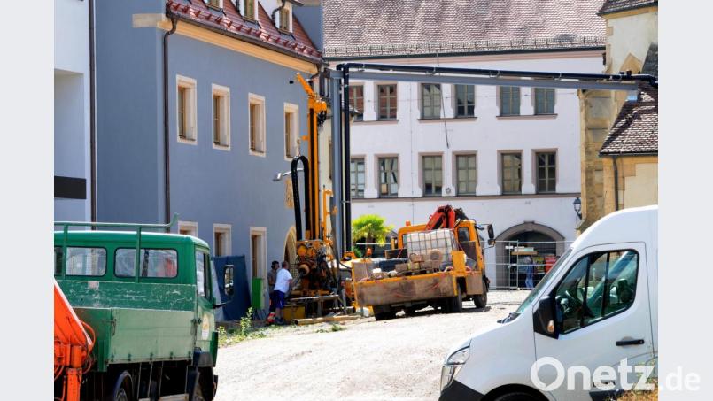 Bei den Bohrungen auf dem Bürgerspitalgelände in diesem Jahr stellte sich heraus, dass der Untergrund teilweise sehr felsig ist und das Grundwasser sehr hoch steht. Wahrscheinlich kann hier nur mehr eine einstöckige Tiefgarage in den Boden getrieben werden. Archivbild: Stephan Huber
