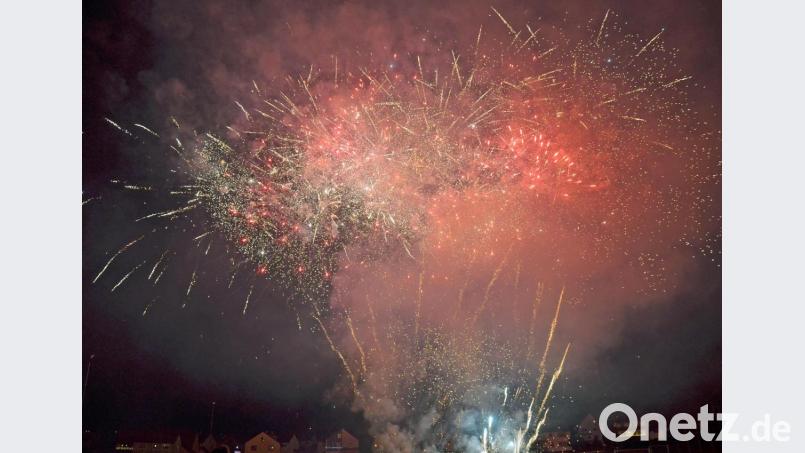 &quot;Dumba&quot; steht in Flammen. Bild: ü