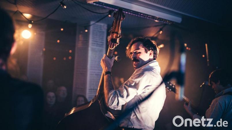 Marlon Bösherz am Kontrabass. Bild: Sebastian Reiter