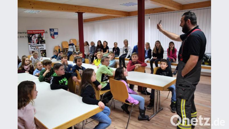 Der Umgang mit Krachern ist nichts für Kinder. Bild: fz