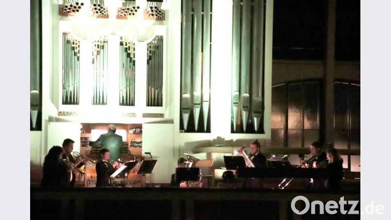Beeindruckend war der fein abgestimmte Zusammenklang von Bläsern und Orgel. Bild: gac
