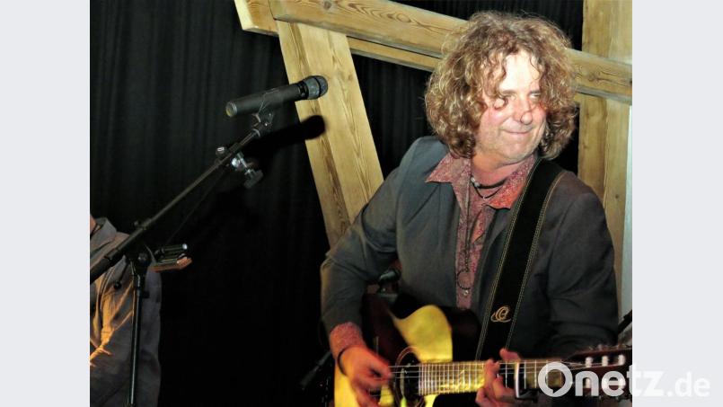 Sänger Stefan Sommer hat die perfekte "Balladen"-Stimme. Bild: ubb