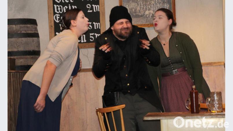 Jetzt geht es Schippe an den Kragen . Bild: Schönberger, Ferdinand [fsb]