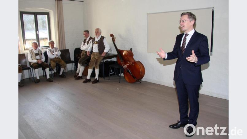 Persönliche Neujahrswünsche und Grüße aus dem Landtag überbrachte MdL Tobias Reiß. Bild: wro