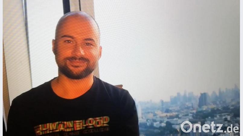 Aus Bangkok zugeschaltet war Benjamin Hartmann. Der Mode-Unternehmer mit Freudenberger Wurzeln sorgte mit seinem Engagement für die Seenotrettung auf dem Mittelmeer für Aufsehen. Bild: gri