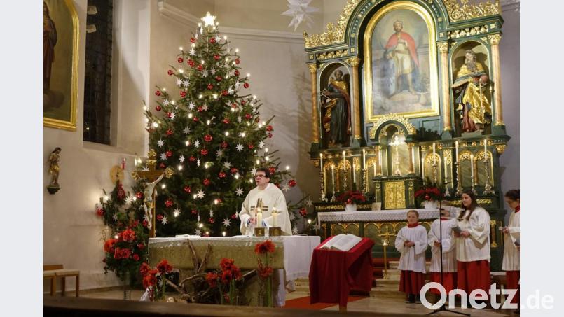 Den Jahresschlussgottesdienst feierte Pfarrer Wolfgang Dietz in der Pfarrkirche St. Wenzeslaus. Bild: mmj