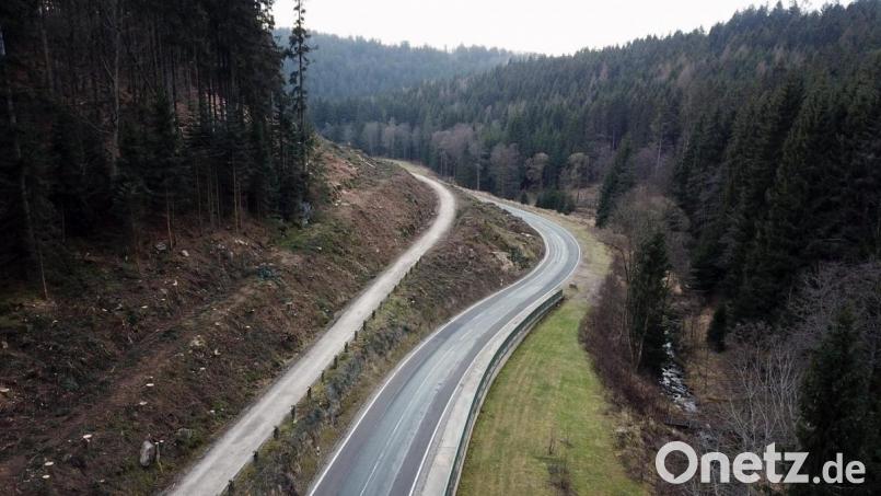 Der Ausbau der Staatsstraße 2159 zwischen Gaisthal und Schönsee ist auch in diesem Jahr ein Schwerpunkt. Nach vorbereitenden Arbeiten im Vorjahr beginnt im Frühjahr die eigentlichen Straßenbauarbeiten. Bild: mmj