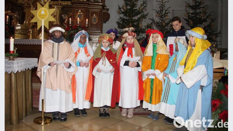 Der Familiengottesdienst in der Wallfahrtskirche wurde von den verkleideten Ministranten mitgestaltet. Bild: wro