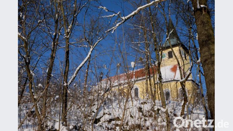 Das Kleinod im Markt, die St. Nikolauskirche, wird in diesem Jahr zur großen Baustelle, wenn die notwendigen Sanierungsarbeiten im ersten Bauabschnitt mit einem Kostenaufwand bis über 500.000 Euro aufgenommen werden. Bild: le
