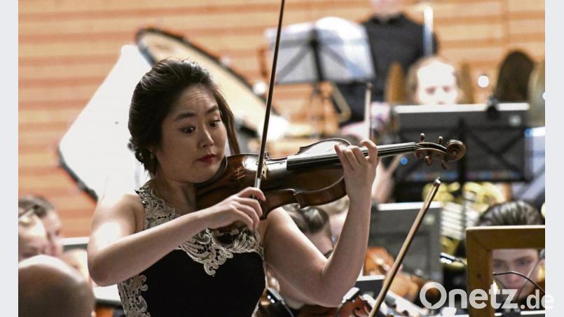 Violinistin Jehye Lee glänzte an diesem Abend als perfekte Solistin. Bild: Petra Hartl