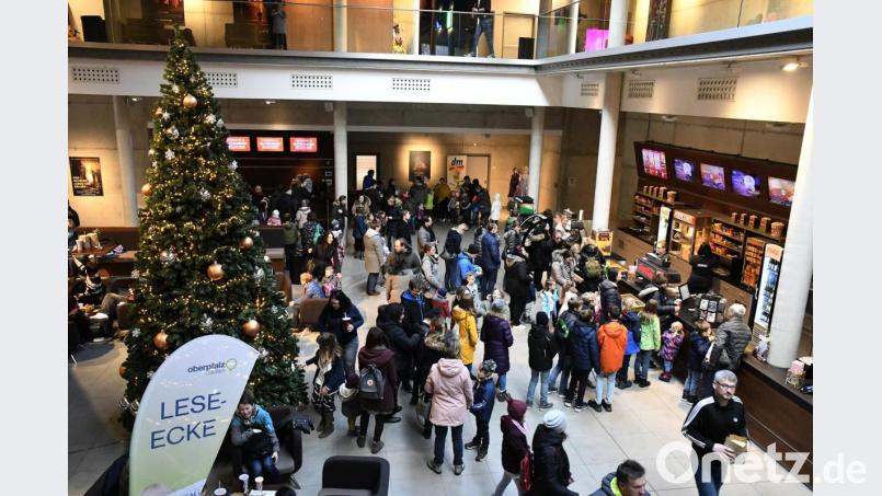 Zahlreiche Besucher machten von dem Angebot Gebrauch, Filme in dezenter Lautstärke sowie ohne Werbung und 3D zu sehen. Bild: Petra Hartl