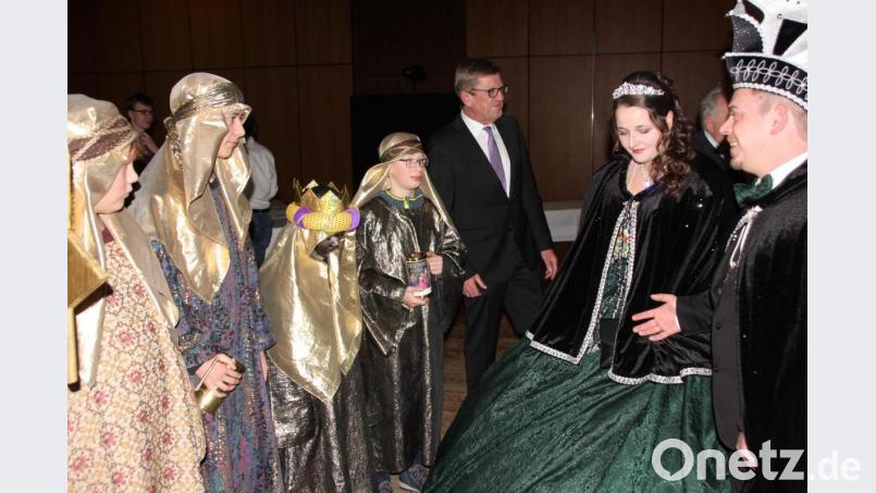 Traditionell sammelten zu Beginn des Neujahrsempfangs die Sternsinger für ihre Aktionen. Bild: kro