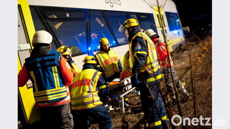 Rund 4.000 Einsatzstunden markierten das Rekordjahr 2019 des THW Weiden. Durch regelmäßige Übungen bereiten sich die ehrenamtlichen Einsatzkräfte auf den Ernstfall vor. Bild: exb