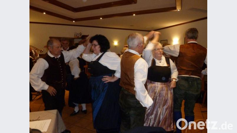 Oberpfälzer Figurentänze zeigte die Volkstanzgruppe. Bild: mag