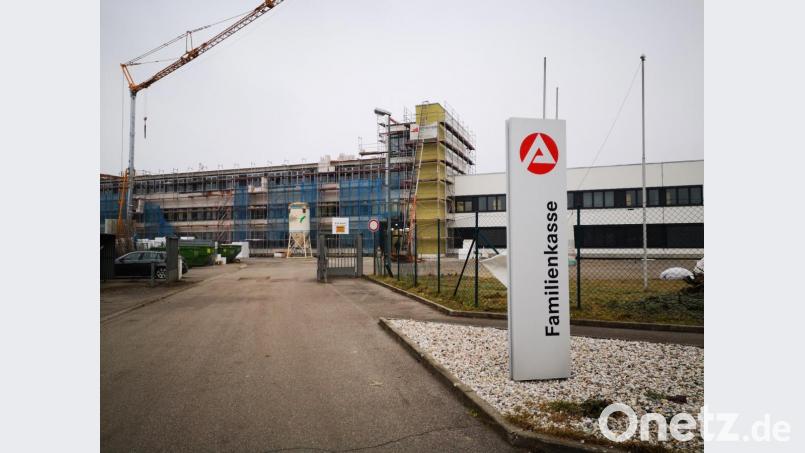 Am Ende der Hoher-Bogen-Straße bezieht die Familienkasse der Arbeitsagentur neue Räume. Das Gebäude gehört jetzt einem Investor, der die dortigen Büros überwiegend an die Familienkasse vermietet hat. Noch sind Umbaumaßnahmen im Gange. Bild: Thomas Dobler