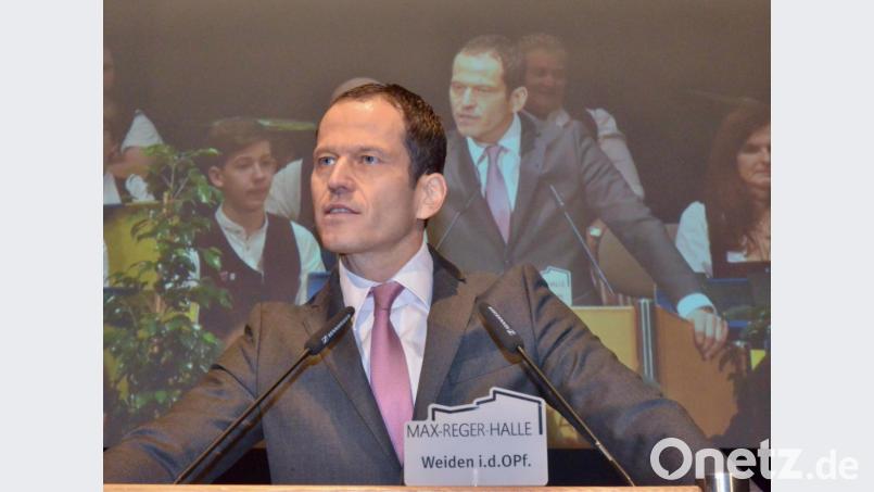 Albert Rupprecht beim Neujahrsempfang der CSU am Montag in der Max-Reger-Halle in Weiden. Bild: Karin Wilck