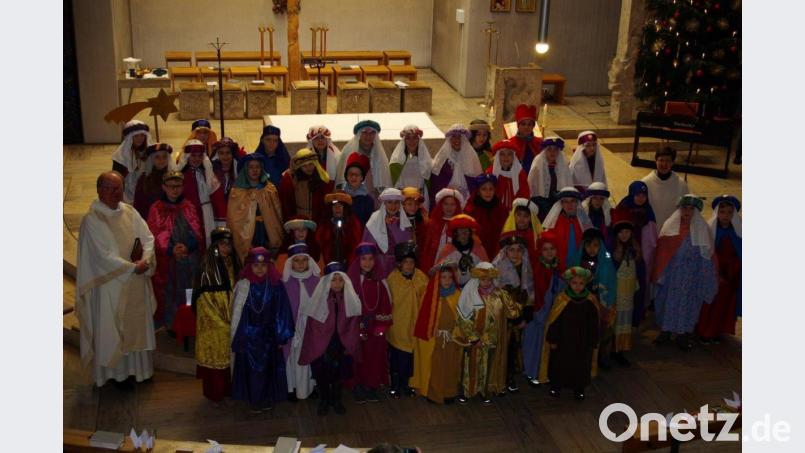 Sie können stolz auf ihr Ergebnis sein: Die Kümmersbrucker Sternsinger erhielten an den vier Tagen, an denen sie auch in Penkhof, Lengenfeld, Moos und Köfering unterwegs waren, mehr als 12.000 Euro. Bild: e