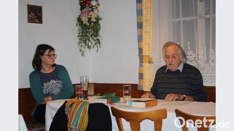 Erstmals begrüßte Barbara Müller im Namen der Sektion Speinshart des Heimatvereins Eschenbach die Besucher des Dreikönigsvortrags in Süßenweiger. Referent Johann Ott zeichnete in seinem Vortrag ein Stimmungsbild der Situation der Nordoberpfälzer Landwirte im ausgehenden 19. Jahrhundert. Bild: bjp