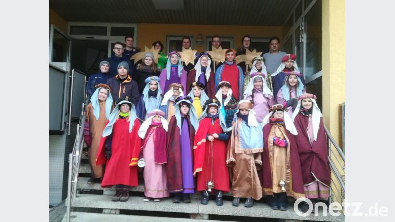 Windischeschenbacher und Neuhauser Sternsinger sind an zwei Tagen unterwegs und sammeln 8000 Euro. Bild: exb