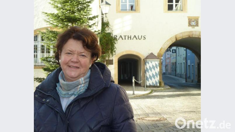 Marianne Deml kehrt dem Neunburger Rathaus den Rücken. Nach 18 Jahren im Stadtrat tritt sie bei den Wahlen im März nicht mehr an. Bild: Portner