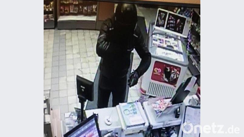 Wer kann Mitteilungen zu diesem Räuber machen? Bild: Polizei