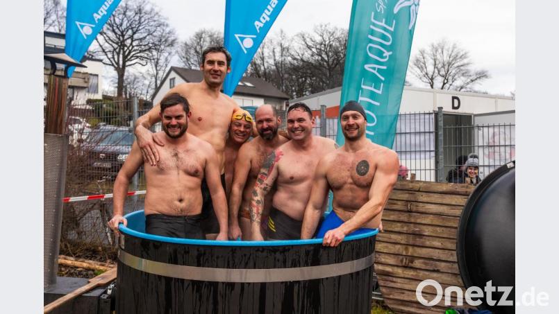 Beim wohlverdienten &quot;Poolkuscheln&quot; entspannen sich Martin Tafelmeyer, Thomas Lieschke, Richard Hirmer, Josef Köberl, Mario Weigl, Vitek Rostislav (von links). Bild: exb