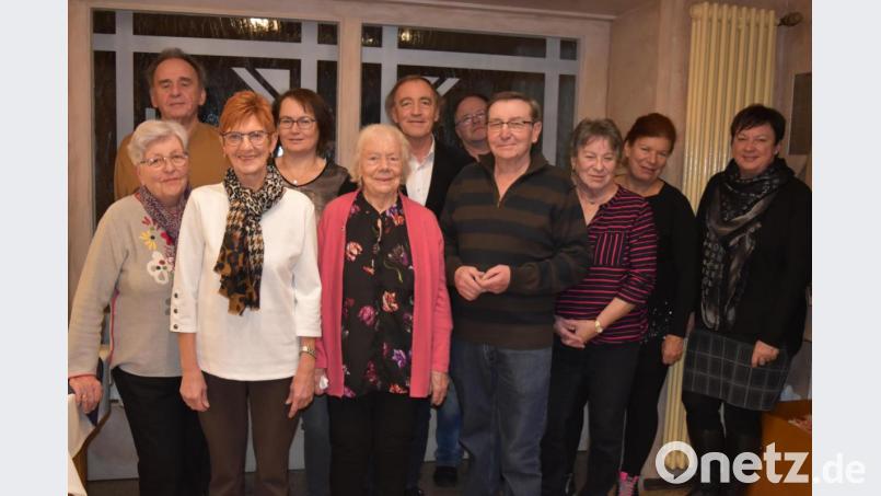 Zahlreiche Mitglieder des Mietervereins wurden für ihre langjährige Treue ausgezeichnet. Bild: exb/Andrea Spachtholz