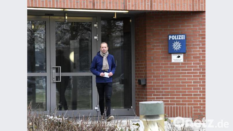 Einer von mindestens fünf Oberpfälzer Vereinen, die von der Betrugsmasche betroffen sind: Thomas Bärthlein, Vorsitzender des TV 1861 Amberg. Mit der Kopie seiner Unterschrift ergaunerten Unbekannte 10 000 Euro. Bild: Petra Hartl