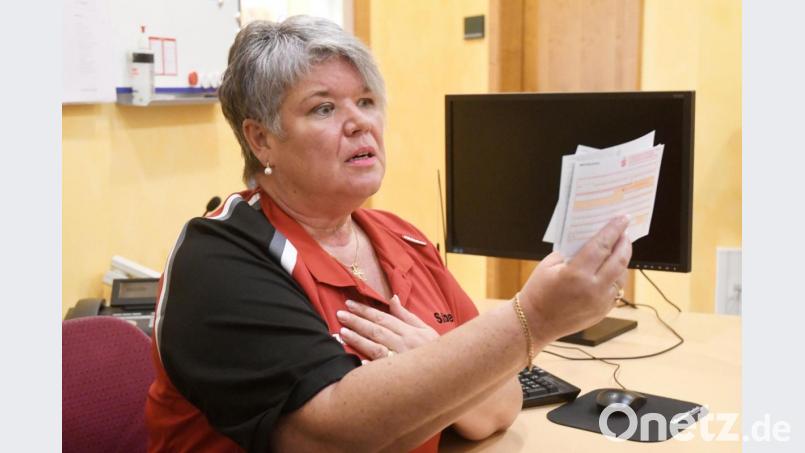 Sabine Birner, Vorsitzende eines Weidener Sportvereins, fiel aus allen Wolken. Mit ihrer Unterschrift überwiesen sich Betrüger fast 10 000 Euro nach Frankreich. Kein Einzelfall: Im Dezember häuften sich in der Oberpfalz Betrugsversuche. Bild: Gabi Schönberger