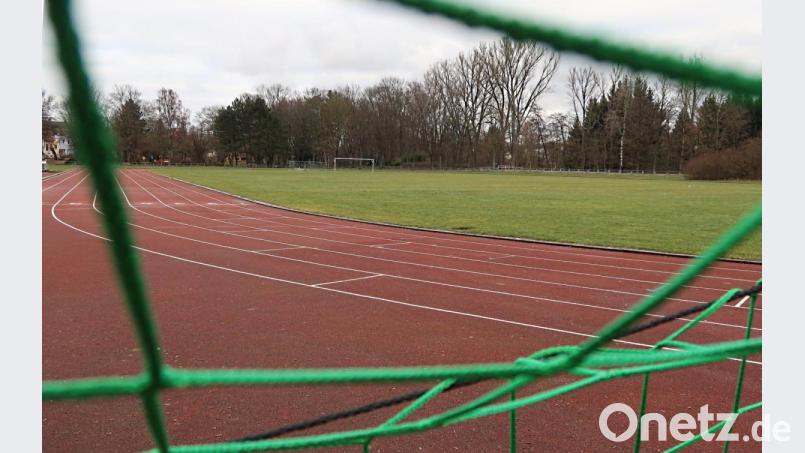 Einige meinten, dass sich der Realschulsportplatz in einem katastrophalen Zustand befände und man darüber nachdenken sollte, ihn nachts zu schließen. Bild: Kunz