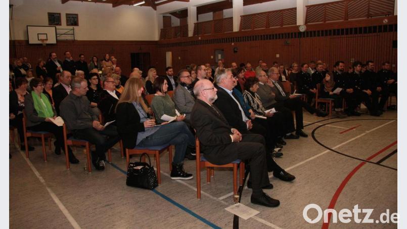 Zahlreiche Bürger, Vertreter von Vereinen und Ehrengäste folgten der Einladung zum Neujahrsempfang in der Mehrzweckhalle. Bild: wro