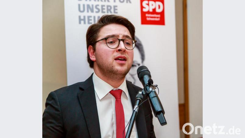 Landratskandidat Peter Wein stellte das SPD-Programm für die Kommunalwahl vor. Bild: Hösamer