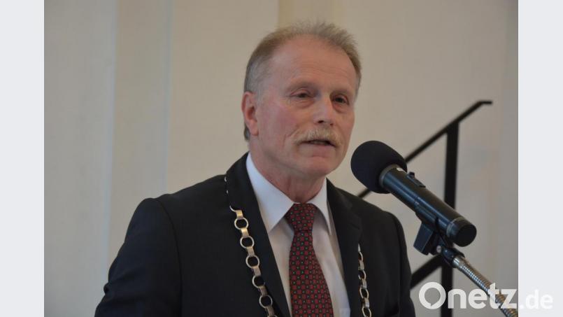Bürgermeister Max Bindl rief die Konnersreuther zu mehr Selbstbewusstsein auf. Bild: jr