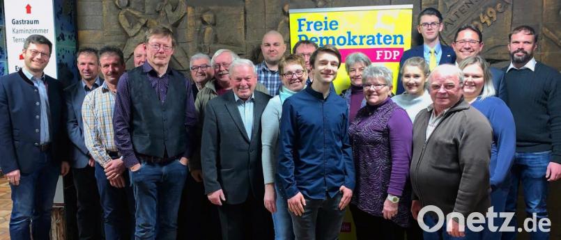 Freien Demokraten und Unabhängigen Wähler haben in &quot;d&#039;Wirtschaft&quot; in Altenstadt/WN ihre Kandidaten für den Kreistag nominiert. Bild: mef