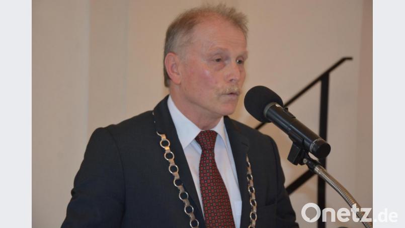Bürgermeister Max Bindl rief die Konnersreuther zu mehr Selbstbewusstsein auf. Bild: jr