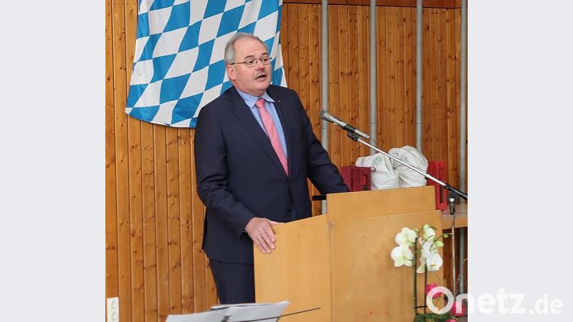Bürgermeister Gottfried Härtl nutzte das Treffen, um sich zu bedanken. Es war sein letzter Neujahrsempfang als Gastgeber. Bild: bsc